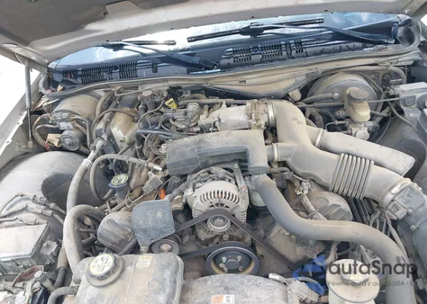 2004 Mercury Grand Marquis Ls из США, поврежденный, VIN 2MEFM75W74X664774